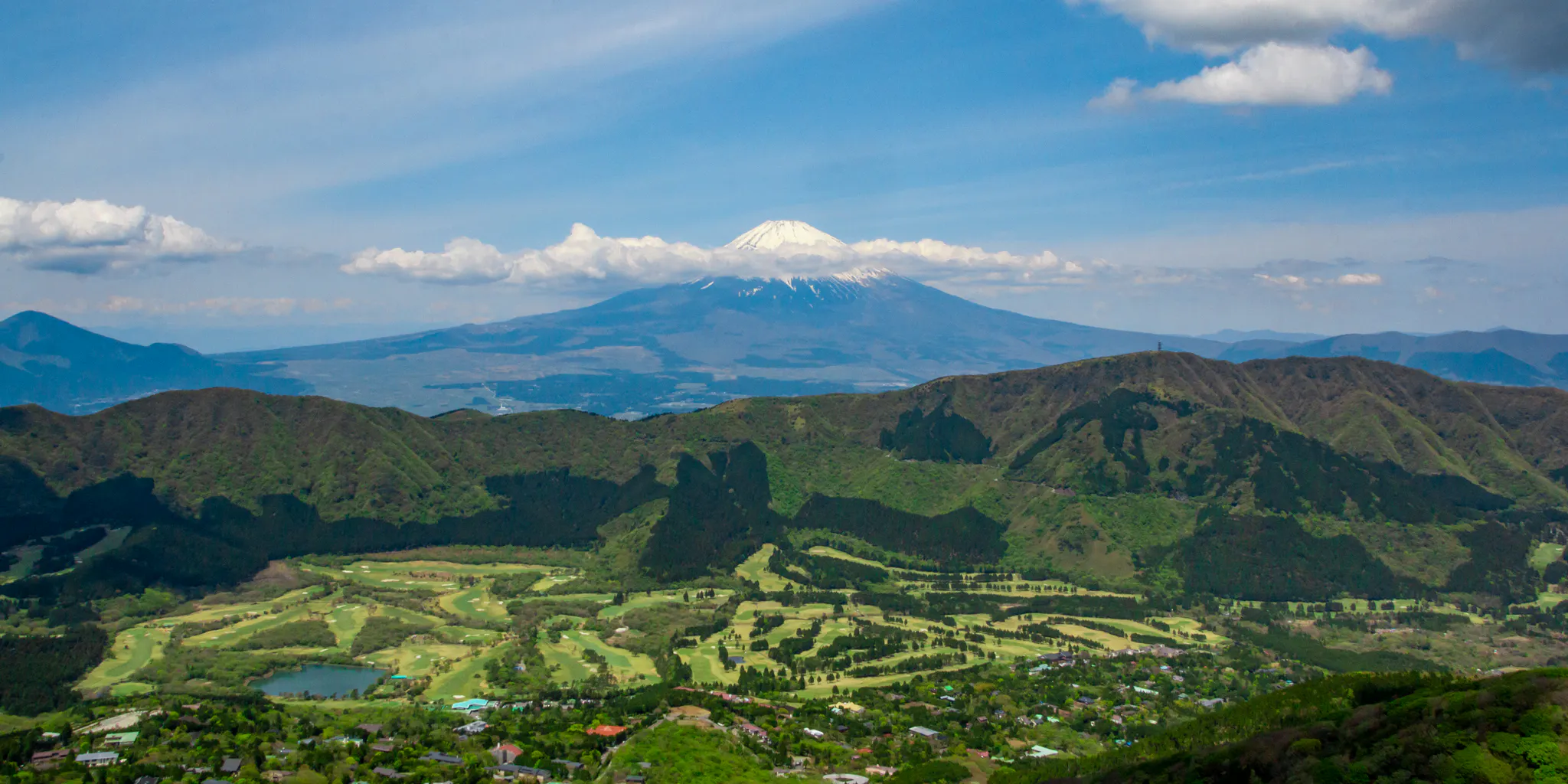 View of Sengokuhara golf course with Mt. Fuji