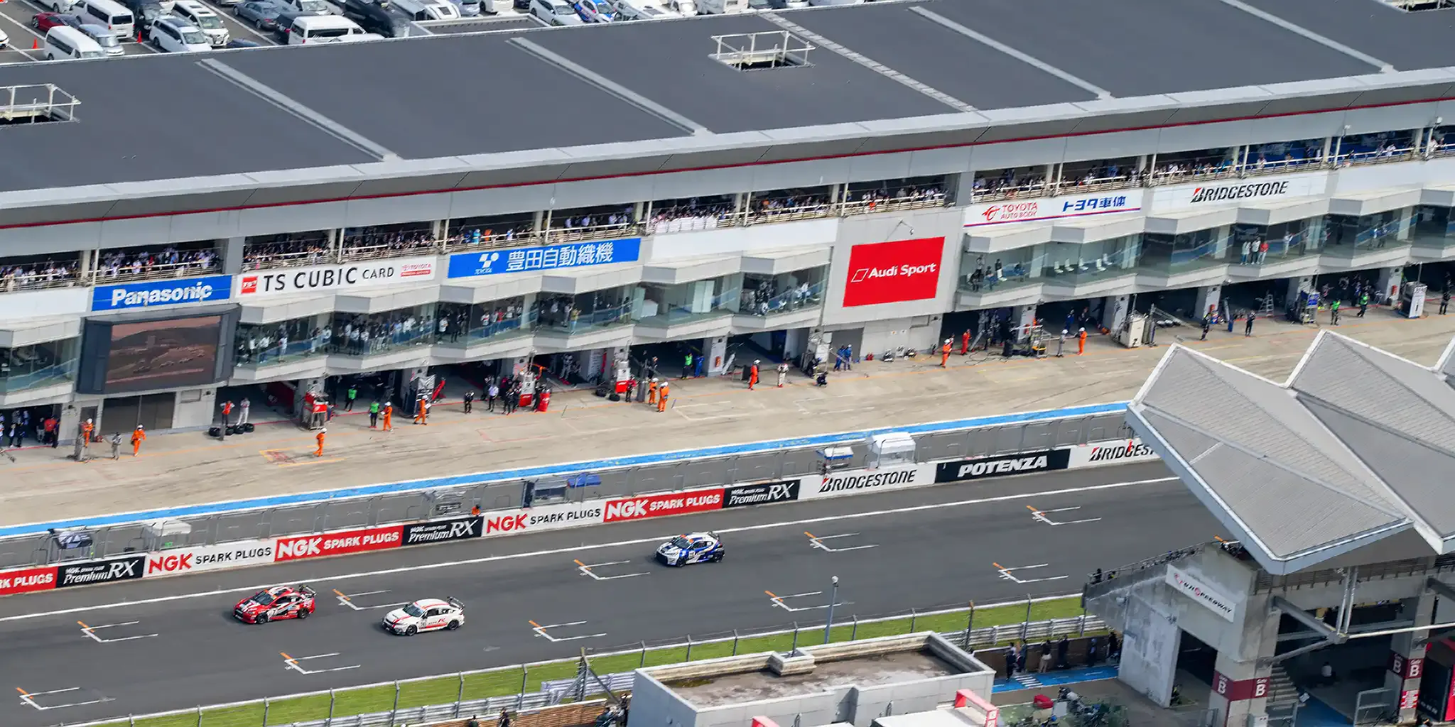 Pit building and grandstand of Fuji Speedway