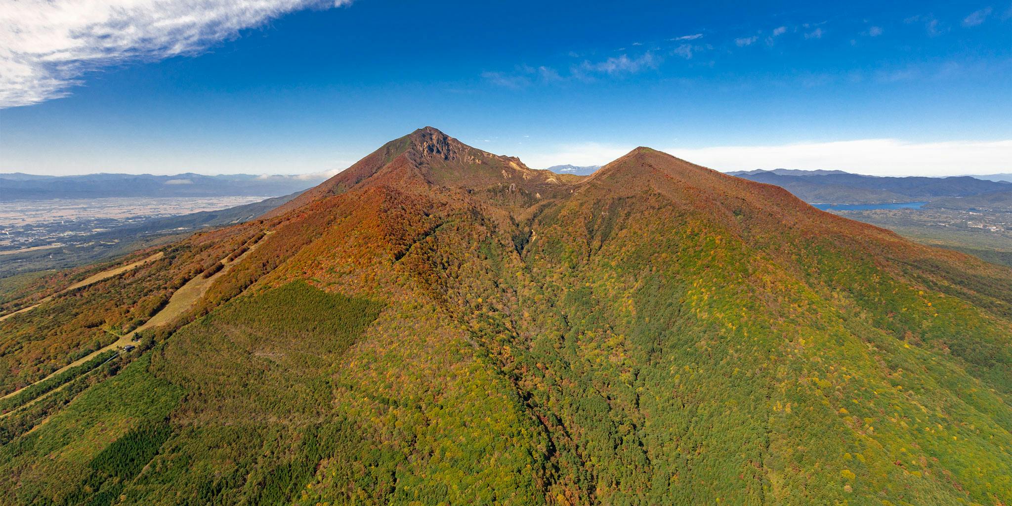 吾妻小富士、裏磐梯をヘリ遊覧 | AIROS Skyview