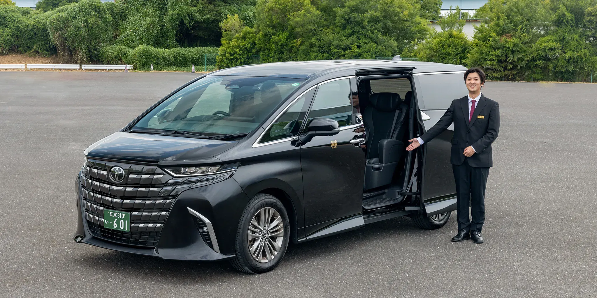 Voiture avec chauffeur et guide