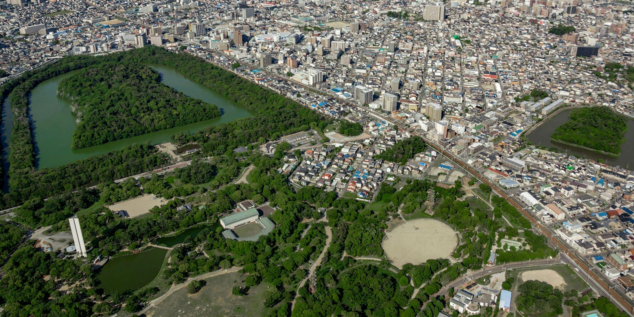 セスナで上空から見た仁徳天皇陵古墳