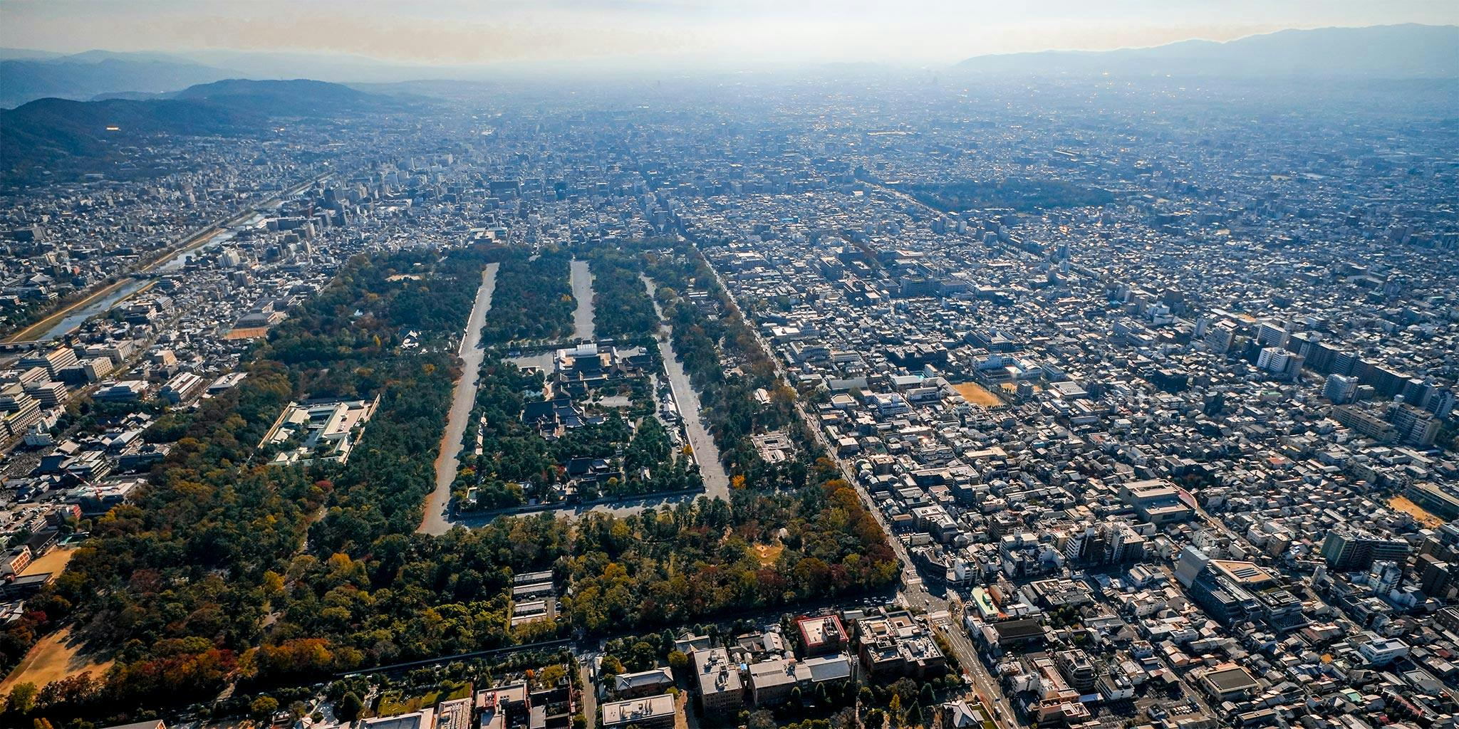 セスナで上空から見た京都御所