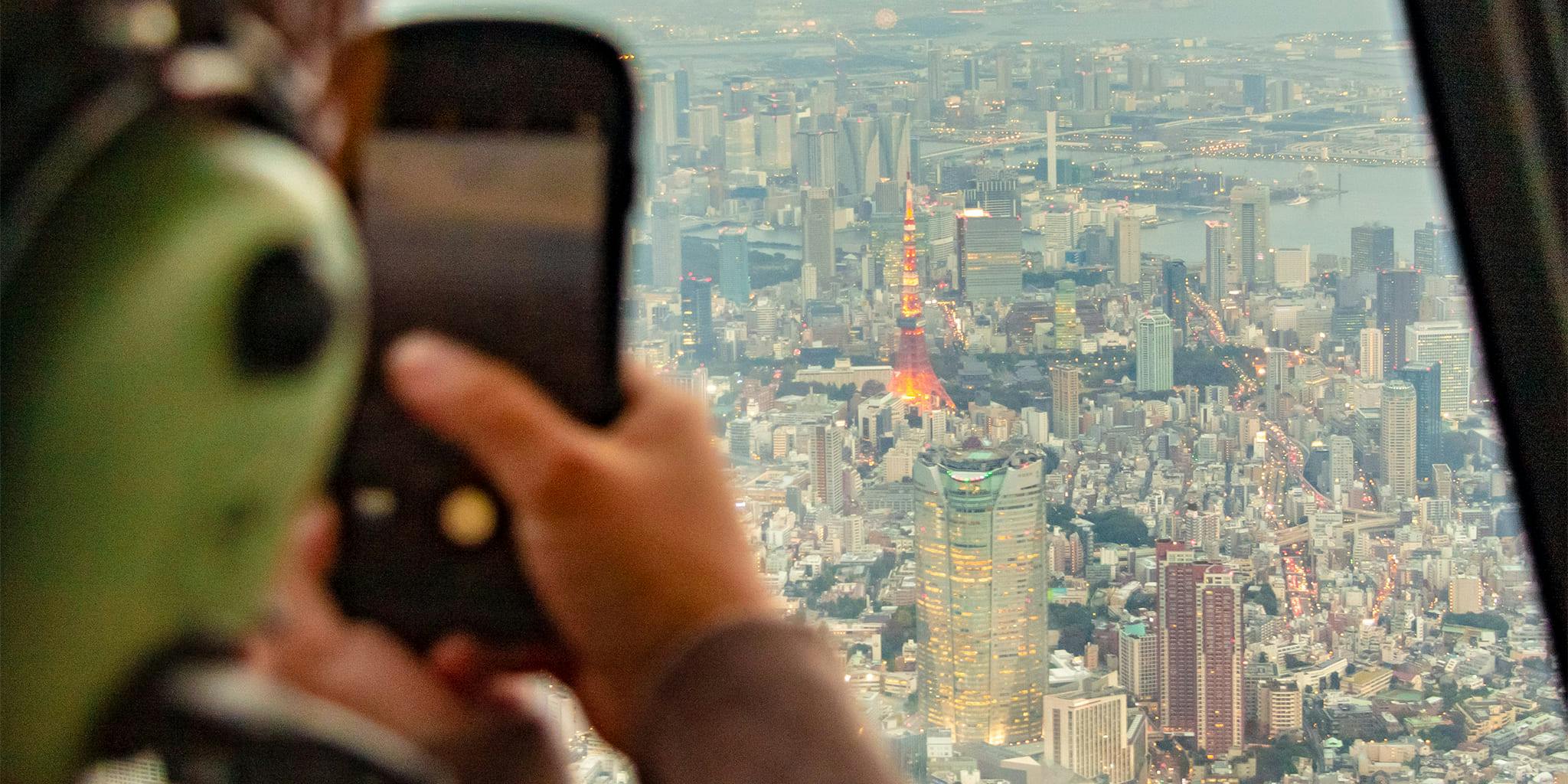 ヘリコプターで東京上空をフライトして見える六本木