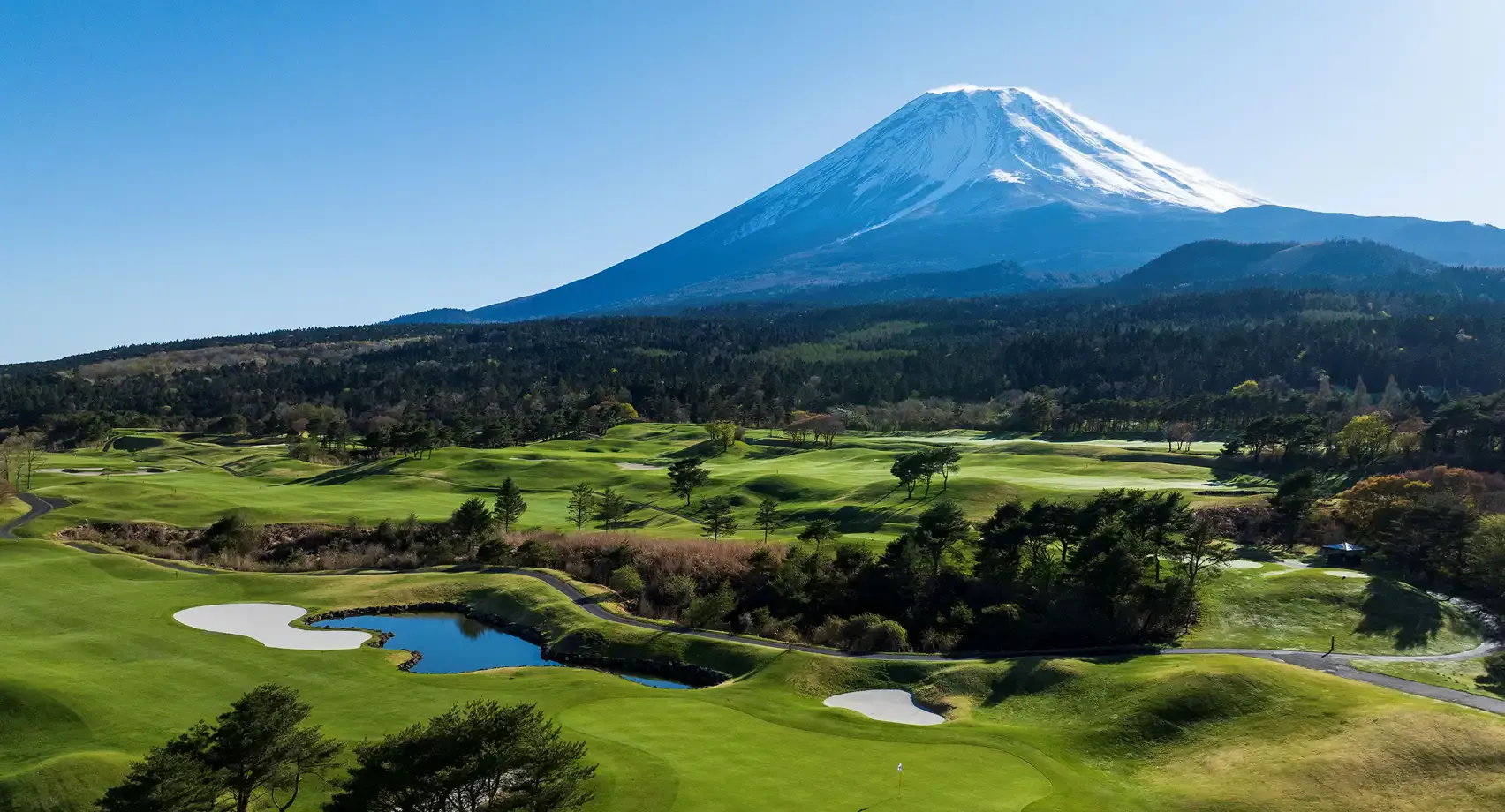 富士山の裾野まで望むゴルフ体験